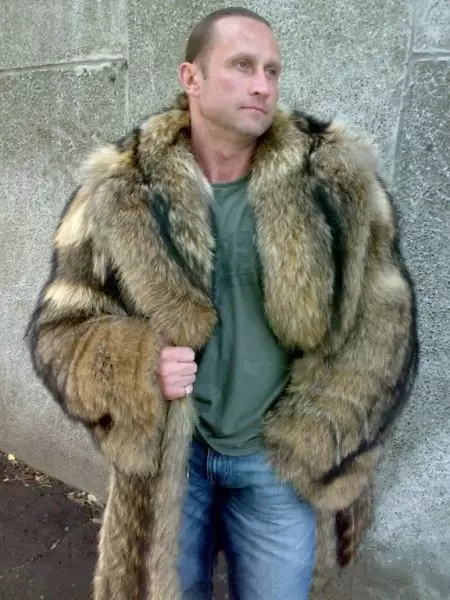 Wolf Bun kabát (60 fotó): Női szőrme kabát, egy sztyepp farkas szőről, piros, fekete, mennyi költségek, vélemények 728_57