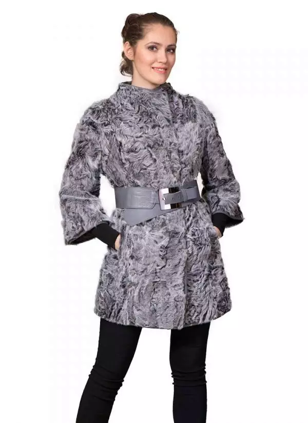 Áo khoác lông Kozlik (71 hình ảnh): Từ lông dê, từ một con dê núi, với mũ trùm đầu, ngoài một con dê ngưng tụ, bao nhiêu chi phí, áo khoác, đánh giá 730_28