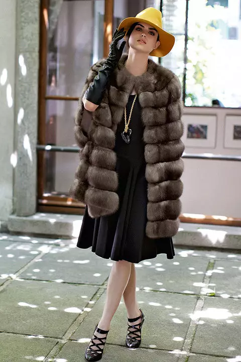 Italian fur coats (47 photos): Magkano ang, fur coat mula sa Mala Mati mula Italya, fur coat, review 731_14