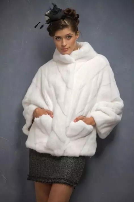 Italian fur coats (47 photos): how much is, fur coat from Mala Mati from Italy, fur coat, reviews 731_37