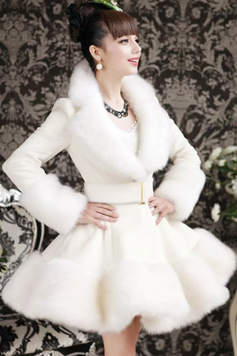 White Rabbit Fur Coat (32 Foto): Hooded, Bagaimana Membersihkan 732_2