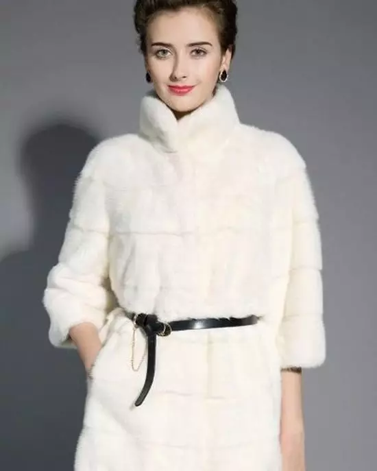 manteau blanc de fourrure de lapin (32 photos): capuche, comment nettoyer 732_32