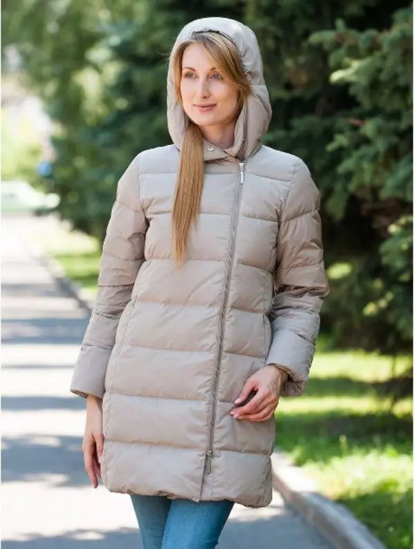 Hvad en pelsfrakke er den varmeste (77 billeder): Hvilken pels varmere, lettere og praktisk, den varmere: ned jakke, frakke eller pels 734_20