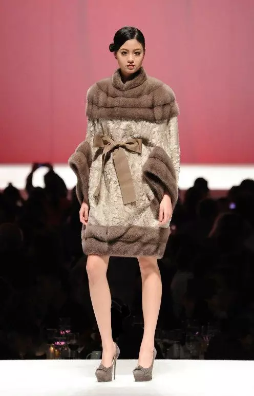 Designer Fur пальто (60 сүрөт): орус жана атактуу дизайнерлер 735_10