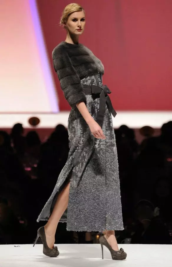 Designer Fur Coats (60 mga larawan): Mula sa Ruso at sikat na designer 735_22