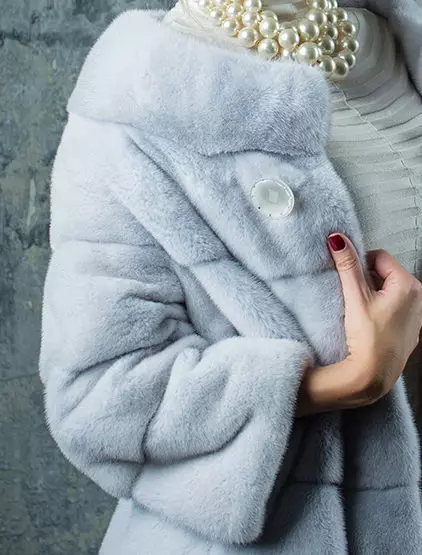 Designer Fur пальто (60 сүрөт): орус жана атактуу дизайнерлер 735_29