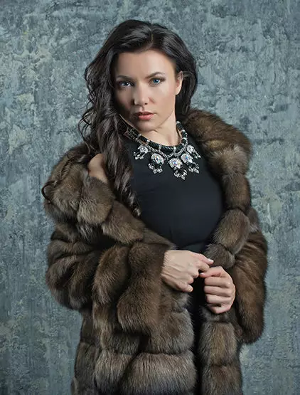 Designer Fur пальто (60 сүрөт): орус жана атактуу дизайнерлер 735_30
