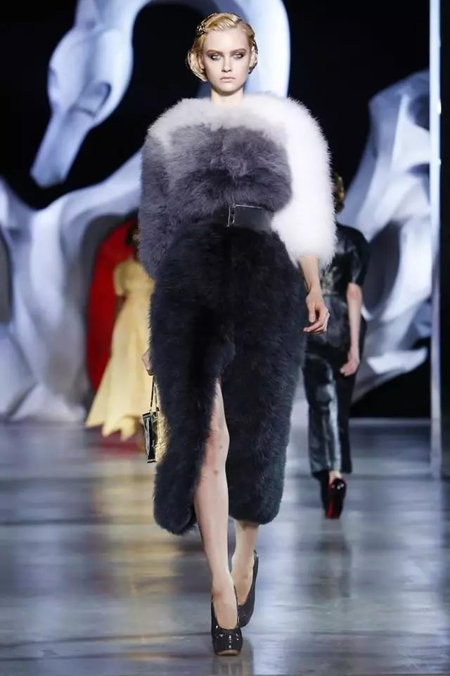 Designer Fur пальто (60 сүрөт): орус жана атактуу дизайнерлер 735_35