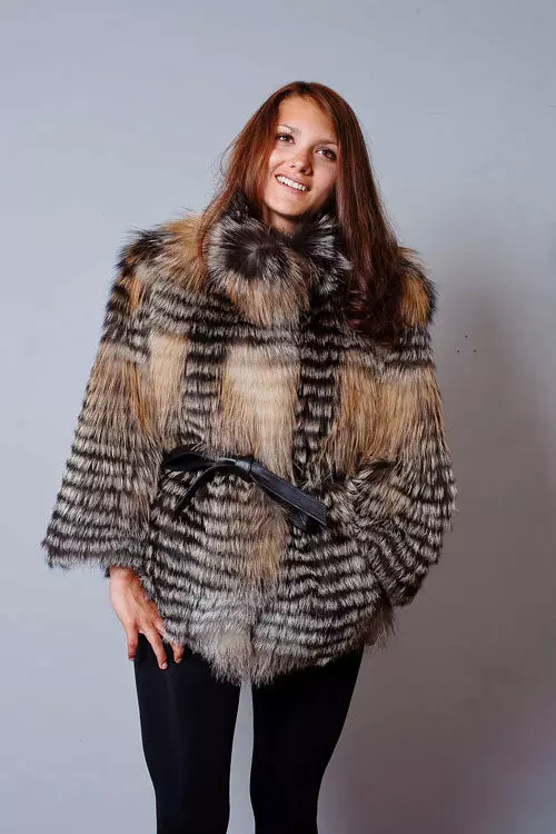 Chernoburki fur coat (101 mga larawan): mga review, niniting fur coat, kung magkano ang mga gastos, fur coat, sa isang niniting na batayan, autoled, mula sa mga piraso 737_26