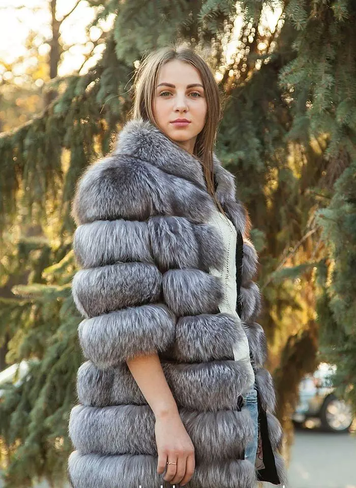 Chernoburki fur coat (101 mga larawan): mga review, niniting fur coat, kung magkano ang mga gastos, fur coat, sa isang niniting na batayan, autoled, mula sa mga piraso 737_33