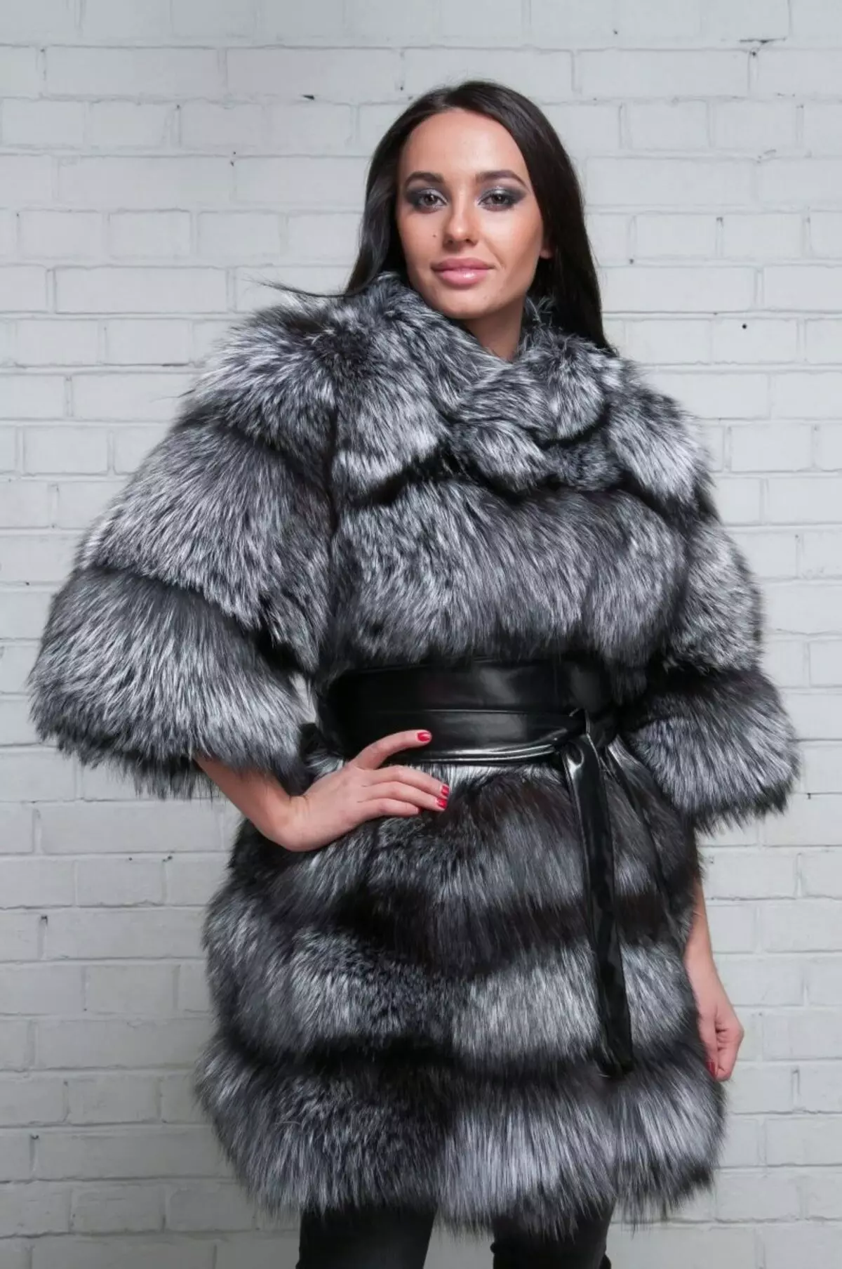 Chernoburki Fur Coat (101 bilder): anmeldelser, strikket pelsjakke, hvor mye kostnader, pelsjakke, på strikket, autoled, fra stykker 737_6