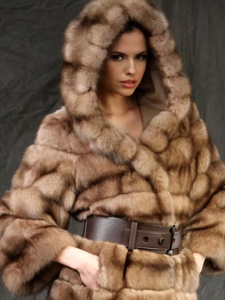 Fur coats or sheep (137 photos): what is better and that warmer for the winter - fur coats, coats, jackets or down jackets than the coat differs from the sheep 738_26