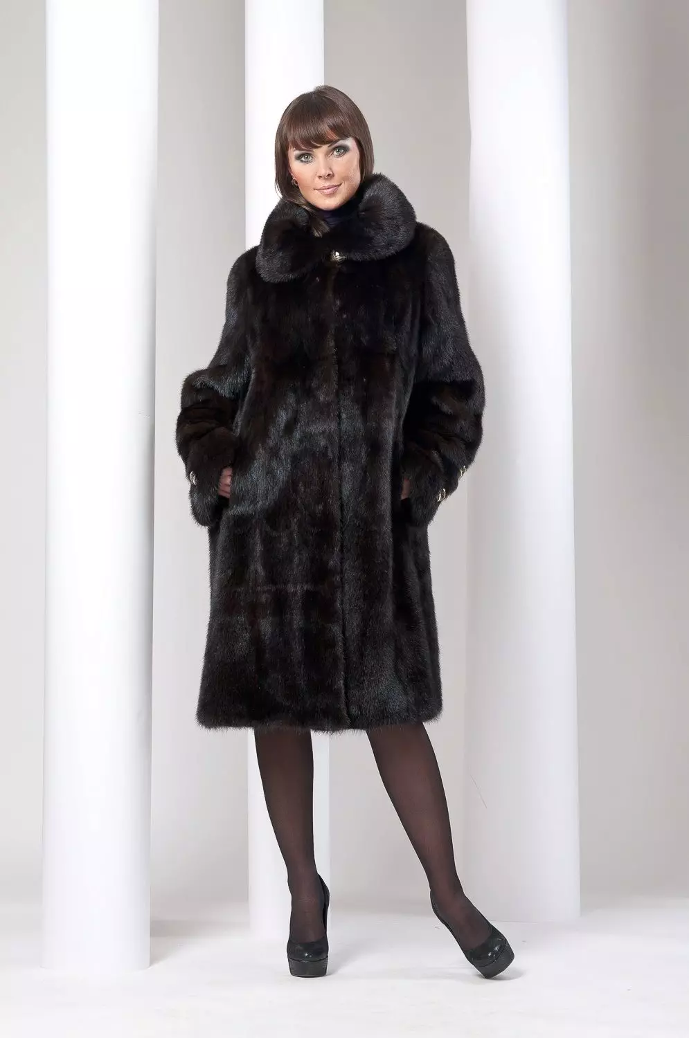 Blană de blană sau oi (137 fotografii): Ce este mai bun și acel încălzitor pentru hainele de iarnă - haine, jachete sau jachete în jos decât haina diferă de oi 738_88