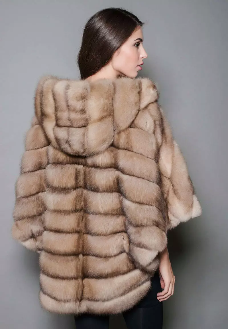 Rabbit Fur Coat 154 Լուսանկարը. Որքան է նապաստակի մորթյա վերարկուն, նապաստակի մորթյա ռեx, chinchilla նապաստակ, ակնարկներ 740_52