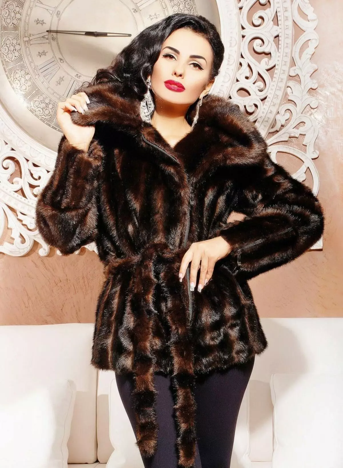 Eco-Fur Coats (127 valokuvaa): Arviot mitä turkki takki on eko-turkista, malli Doodlen alla 742_62