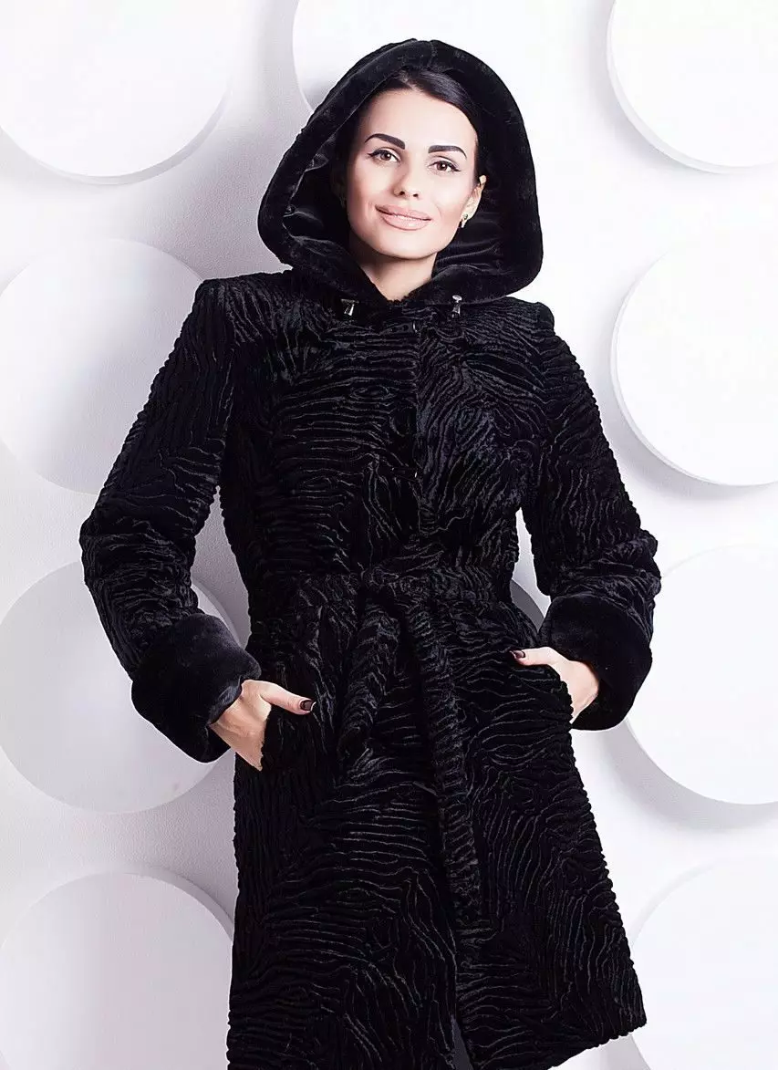 Coats Eco-Fur (127 fotos): reseñas que un abrigo de pel é de eco-pel, modelo baixo o doodle 742_67
