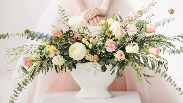 Svatební květinářství: Povinnosti květinářství Decorator pro svatbu, jak by mělo být vzdělání 7430_2