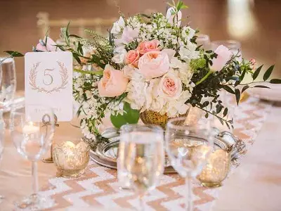 Wedding Florist: die pligte van die bloemiste versierder vir die troue, hoe moet onderwys moet wees 7430_3