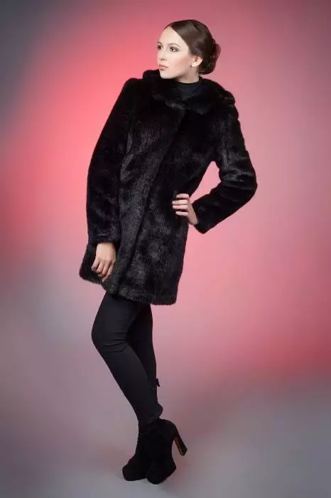 Nink fur coat (65 photos): from eco-fur, reviews about not a natural product, what is a fur coat under a mink, natural from a rabbit fur 744_44