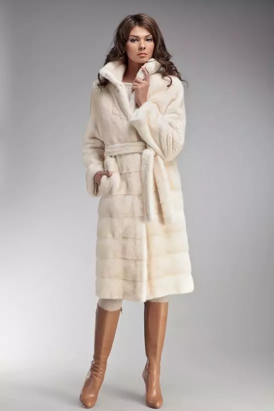 Nink fur coat (65 photos): from eco-fur, reviews about not a natural product, what is a fur coat under a mink, natural from a rabbit fur 744_56