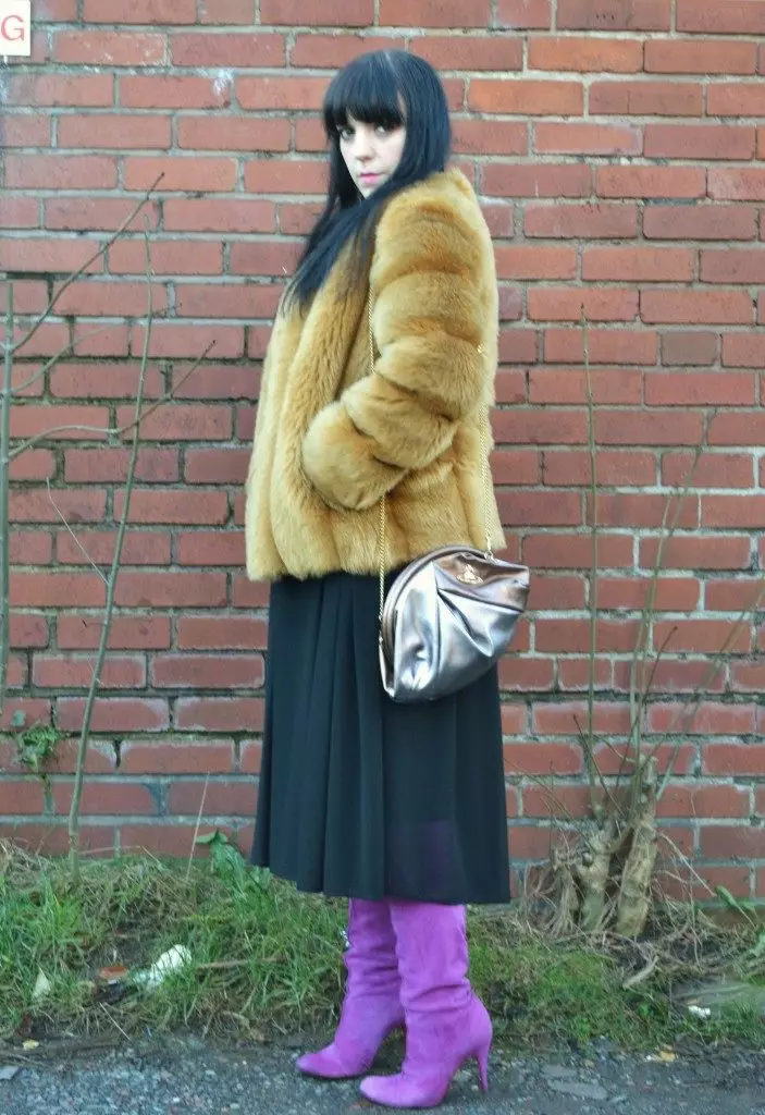 Abrigo curto (116 fotos): que usar un abrigo de pel de mouton curto, Chernoburki, coello 747_58