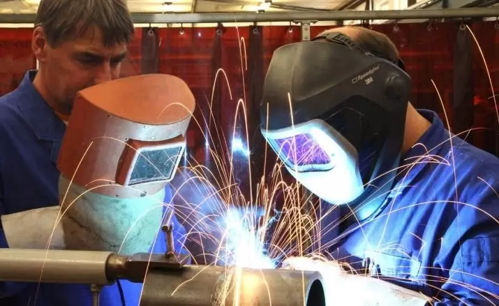 Welder-Argon: Unsa ang Buluhaton? Asa mahibal-an ang Welding sa Argon-arc? Mga bahin sa propesyon 7487_7