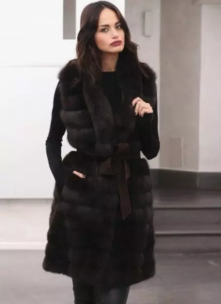 Sable Fur Coat (73 Valokuvat): Kuinka paljon on sovitettu turkki, arvostelut 754_51