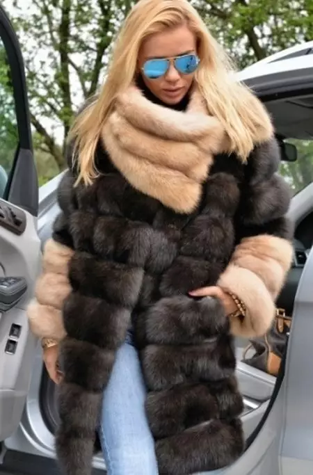 Sable fur coat (73 mga larawan): Magkano ang isang sobular fur amerikana, mga review 754_54