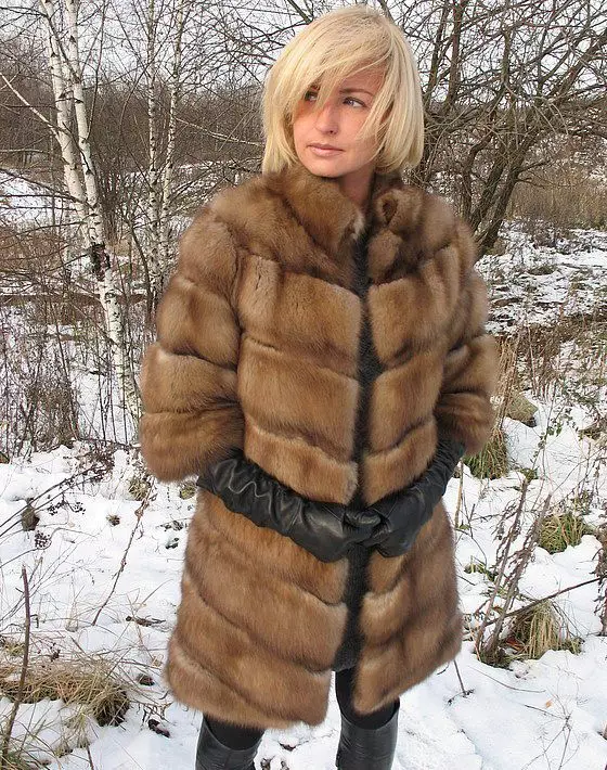 Sable Fur Coat (73 Valokuvat): Kuinka paljon on sovitettu turkki, arvostelut 754_7