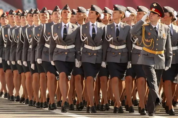 Vojaški poklici za dekleta: kaj ženski poklici so na vojaškem področju? Seznam delovnih mest za dekleta po 9 in 11 razredov 7573_2