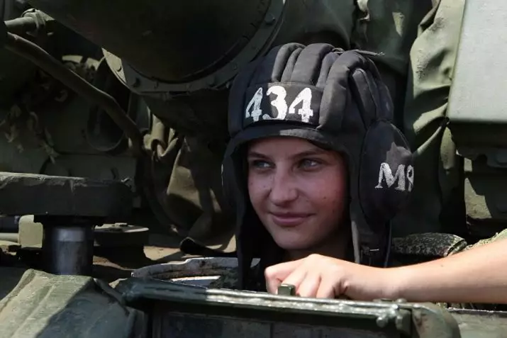 Vojna profesija za djevojčice: Koje su ženske profesije u vojnoj sferi? Popis postova za djevojčice nakon 9 i 11 nastava 7573_5