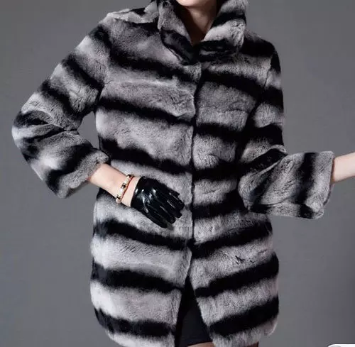 Shinchilla кожено палто (91 снимки): колко е бял, кафяв, нарязан, какво палто на чинчила, трикотаж, ревюта 759_21