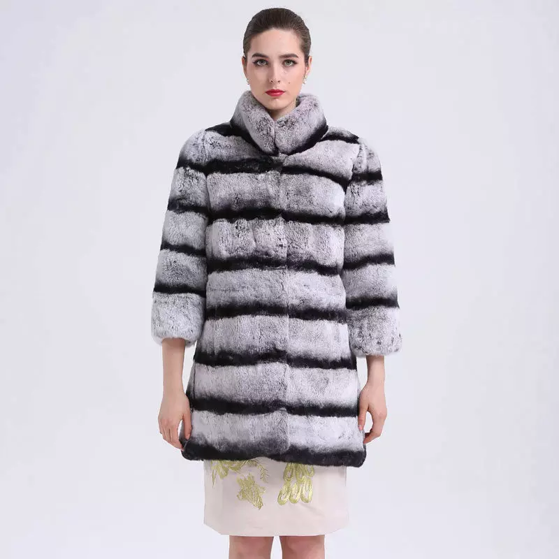 Shinchilla γούνα παλτό (91 φωτογραφίες): Πόσο είναι, λευκό, καφέ, κομμένο, τι παλτό τσιντσιλά, πλεκτά, σχόλια 759_8