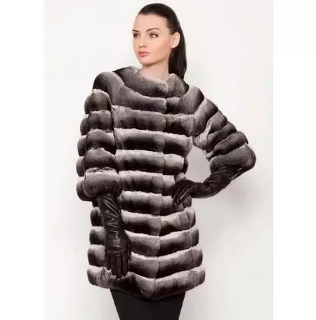 Shinchilla кожено палто (91 снимки): колко е бял, кафяв, нарязан, какво палто на чинчила, трикотаж, ревюта 759_91