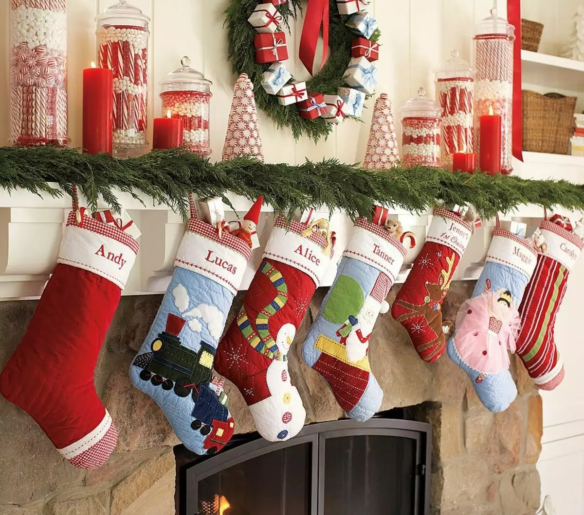 Dekorasi Natal: Dekorasi untuk rumah untuk Natal melakukannya sendiri. Bagaimana Anda menghias di rumah di Amerika? Dekorasi paling penting di Jerman dan negara-negara lain 7608_27