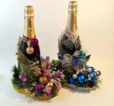 Champagne dihiasi dengan permen untuk tahun baru: dekorasi botol dengan tangan mereka sendiri dalam bentuk nanas, desain pria dan dekorasi untuk wanita 7613_15