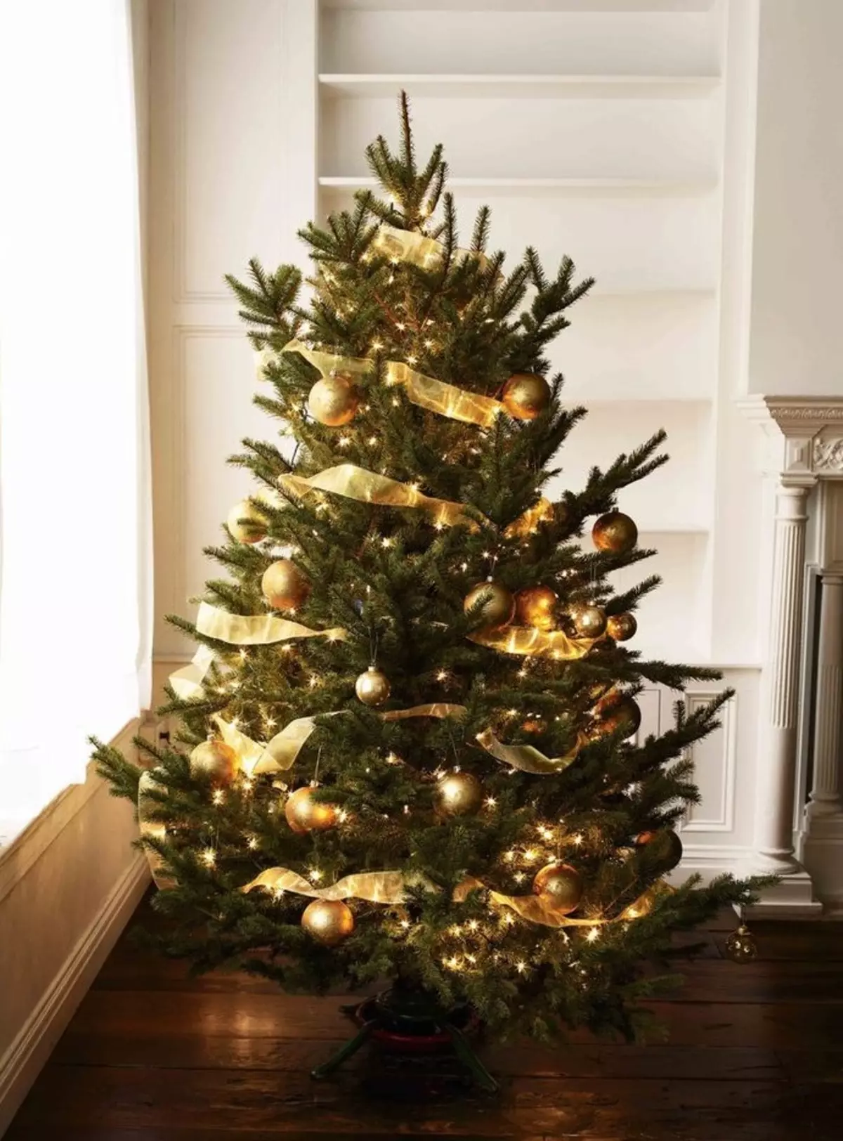 Drevo z zlatimi igrač: Golden dekoracije z bele kroglice in z rdečo, s srebrom in modrimi igrač, z roza in zelene žoge, druge možnosti 7623_6