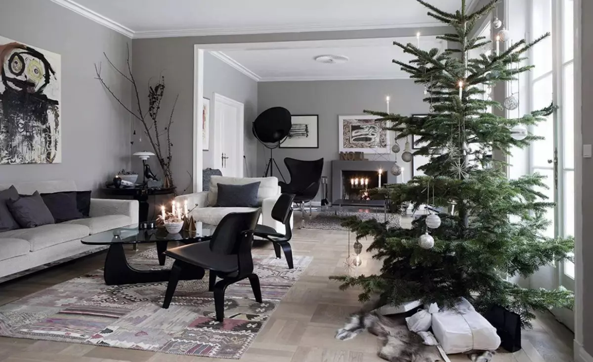 Como decorar uma árvore viva? 45 Fotos Como vestir-se lindamente em casa pinho real ou abeto no ano novo? 7637_6
