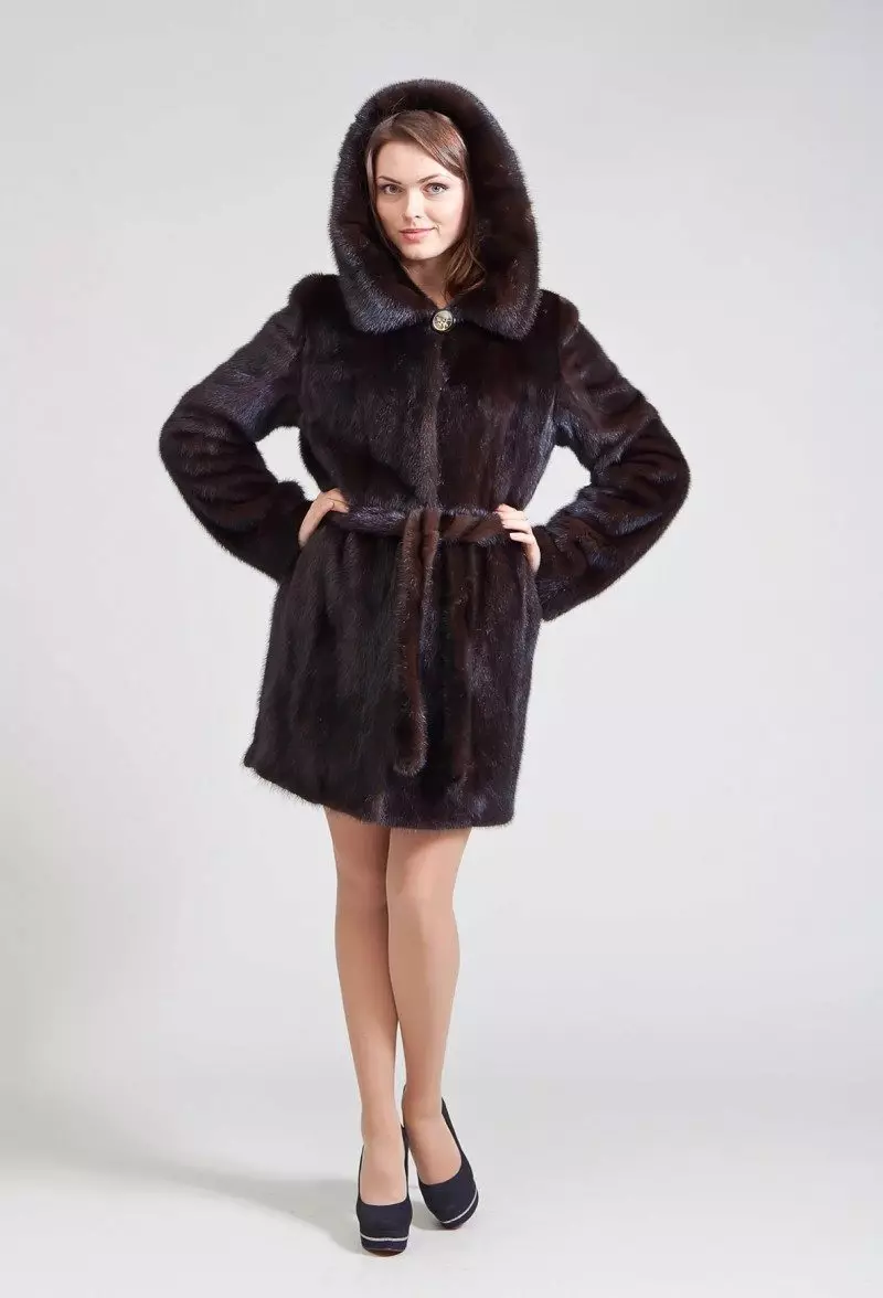 Pyatigorsky Coats de peles (79 fotos): Modelos de Nutria Fur Factory en Pyatigorsk, comentarios 764_2