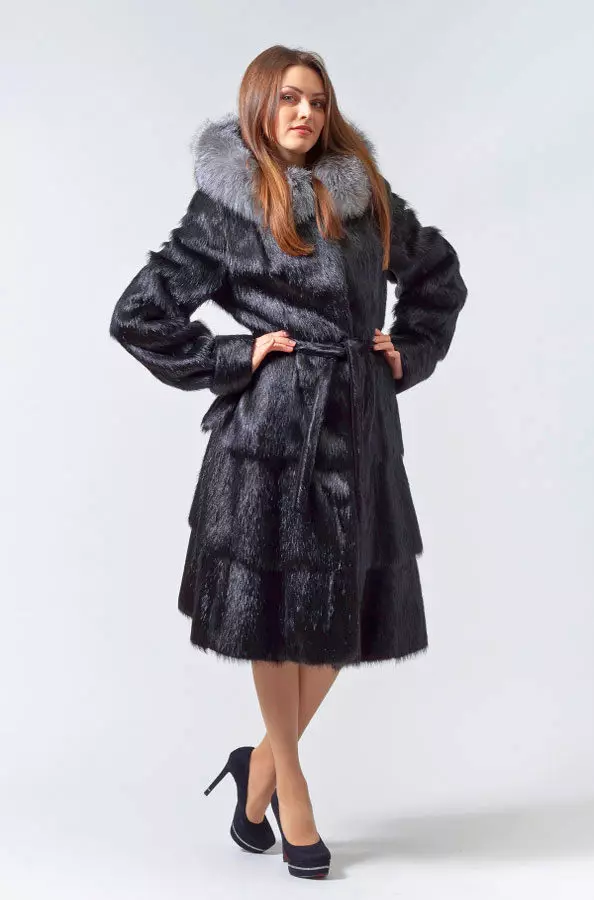 Pyatigorsky Fur Coats (79 foto): Modelli di Nutria Fur Factory a Pyatigorsk, recensioni 764_46
