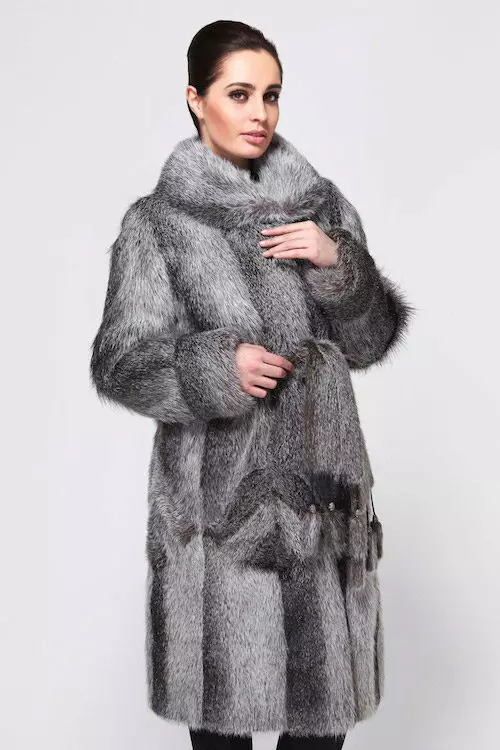 Pyatigorsky Coats de peles (79 fotos): Modelos de Nutria Fur Factory en Pyatigorsk, comentarios 764_66