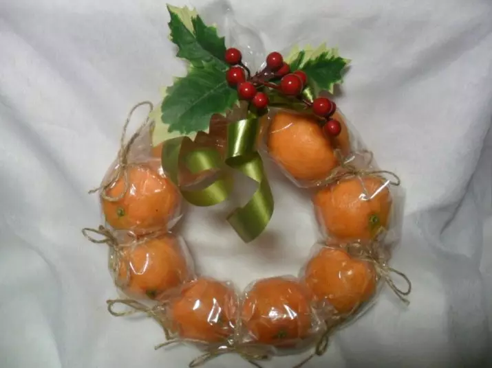 Mandarinok ajándékként (17 fotó): Milyen szép mandarinok adni? Az ajándékok ajándékai mandarinok csinálják magad 7691_10