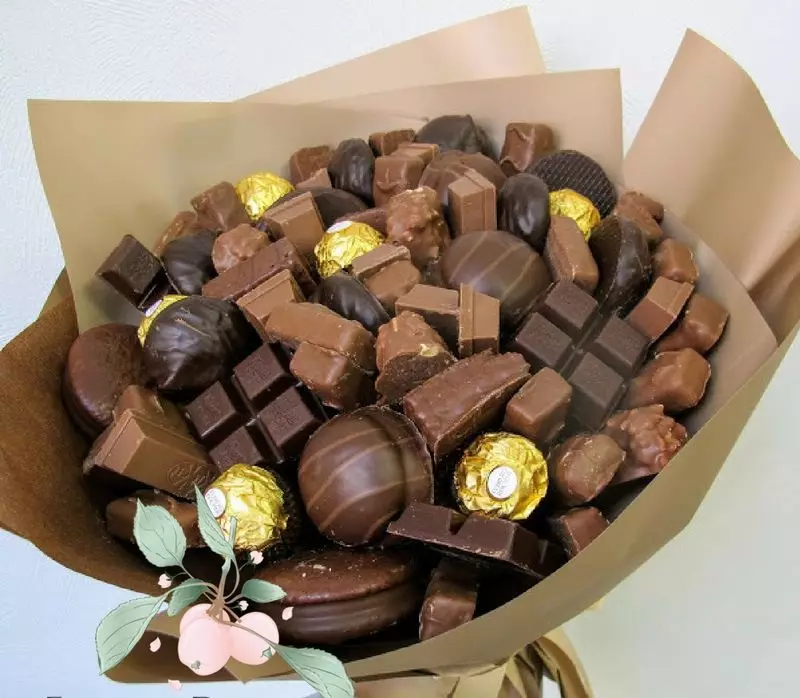 チョコレートギフト（23枚の写真）：チョコレートセットを贈り物としてどのくらい美しいですか？もともとチョコレートから武器や黄道帯の形でお土産を紹介する方法内部の願いを持つ手作りチョコレートはどのような理由で何ですか？ 7708_17
