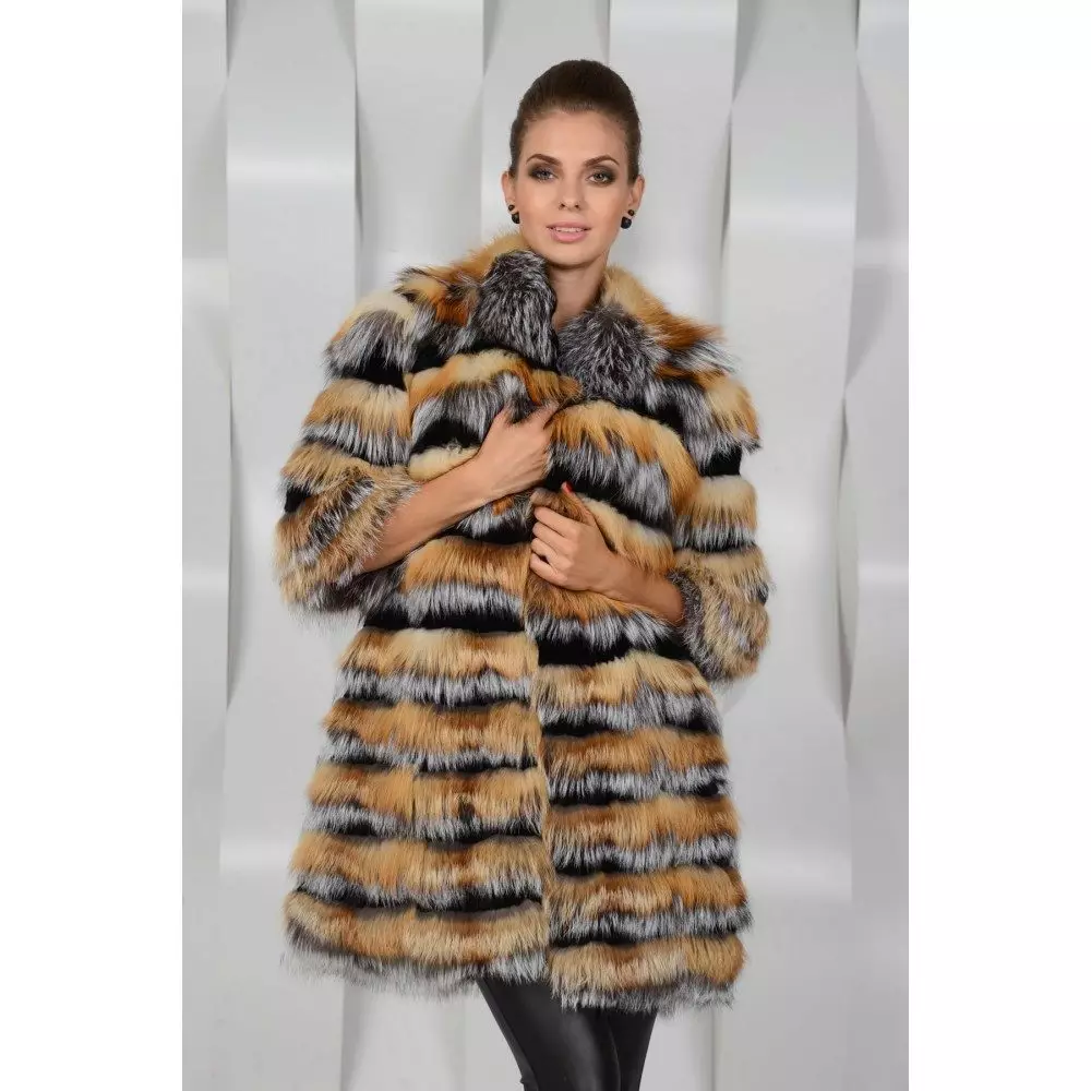 Spring Fur Coat 2021 (Picha 108): kanzu ya Sadz na hood, joto, Kifini, kitaalam 772_17