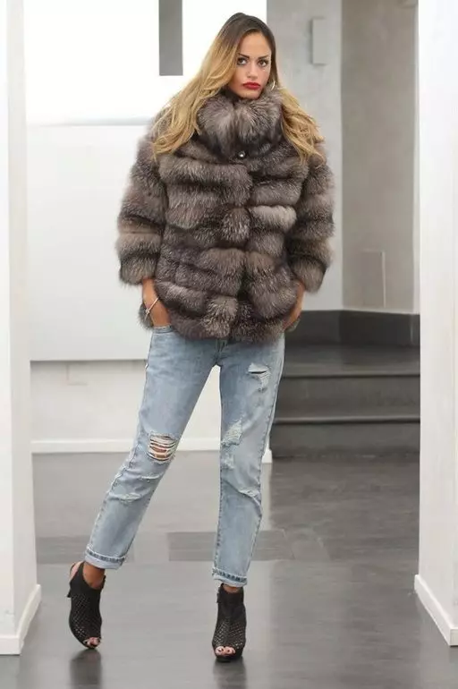 Spring fur coat 2021 (108 photos): Sadz coat with hood, warm, Finnish, reviews 772_24