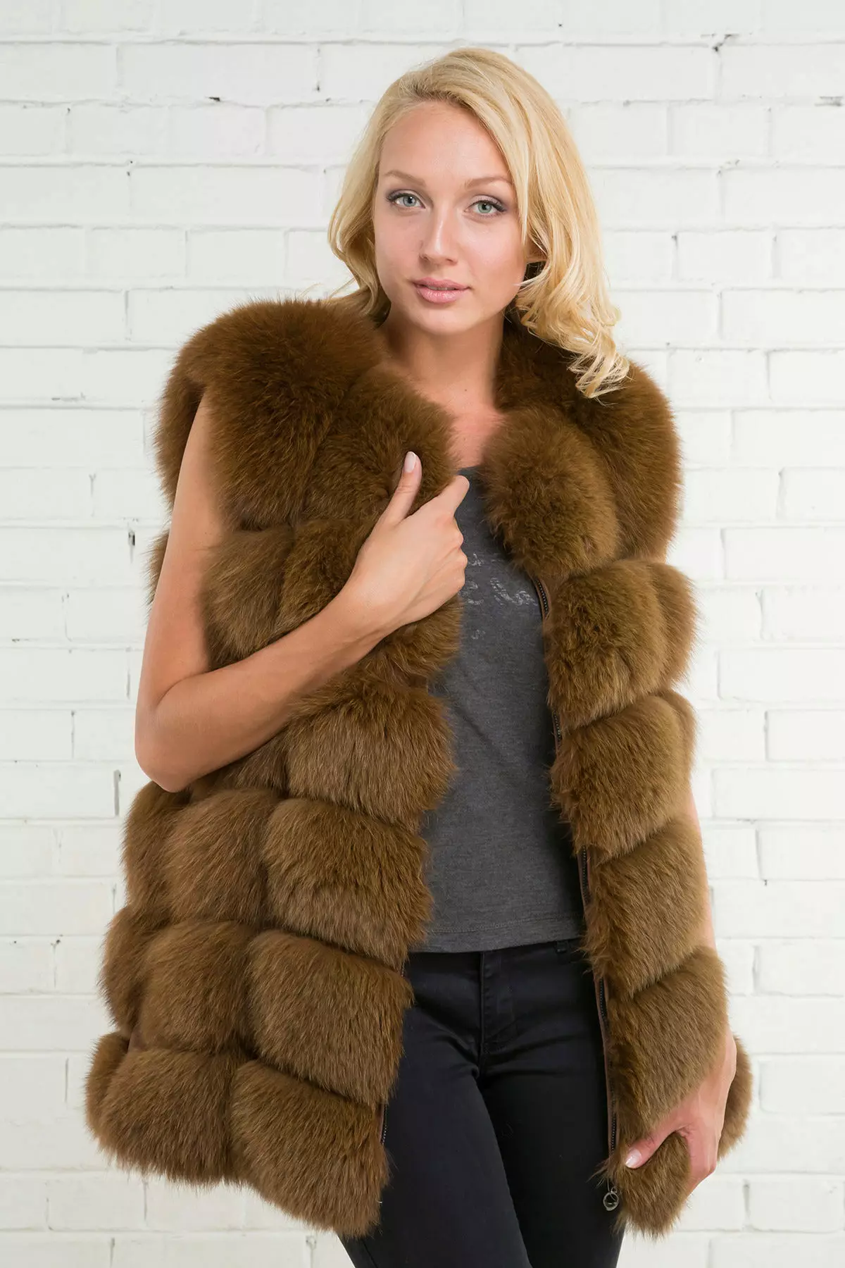 Spring fur coat 2021 (108 photos): Sadz coat with hood, warm, Finnish, reviews 772_37
