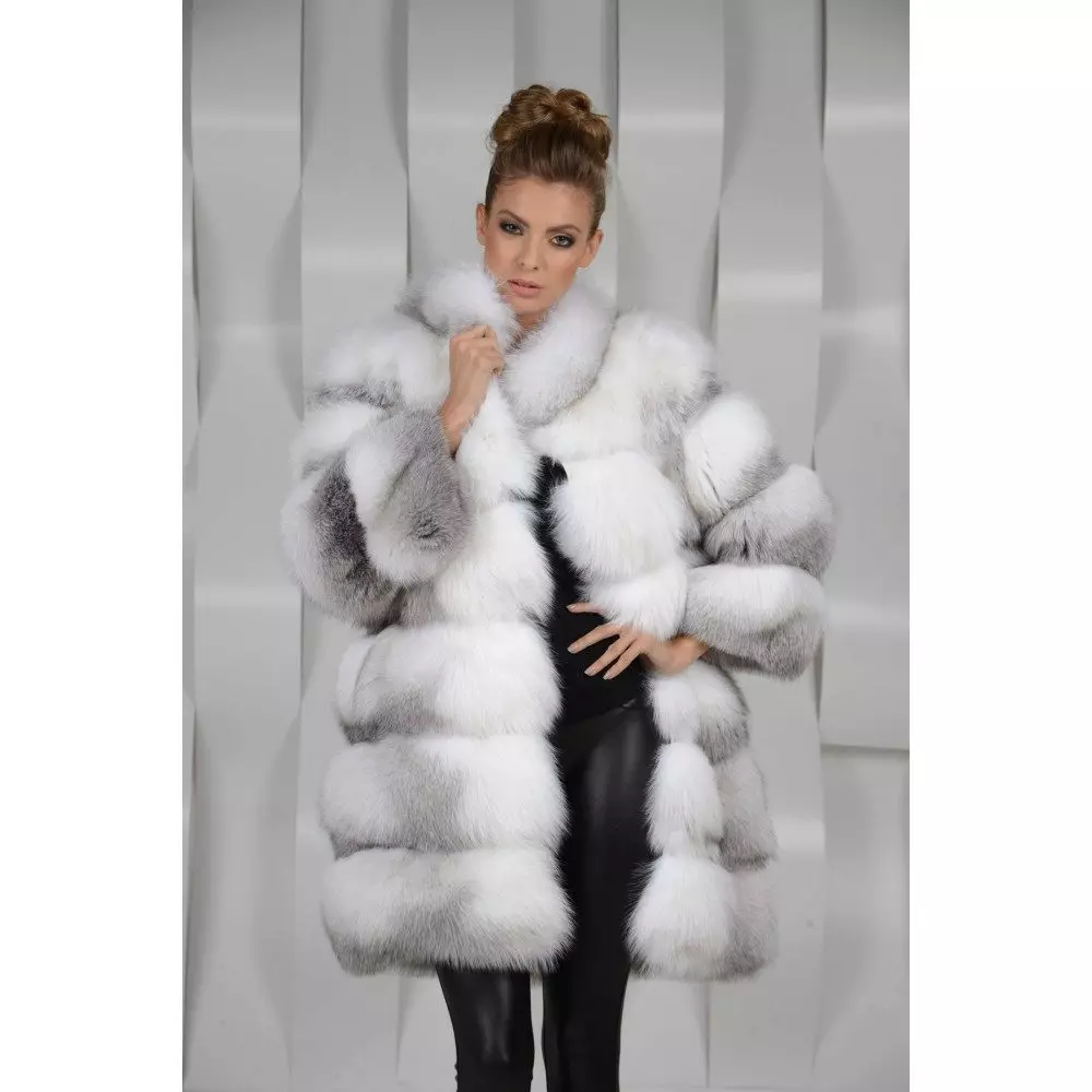 Spring Fur Coat 2021 (Picha 108): kanzu ya Sadz na hood, joto, Kifini, kitaalam 772_64