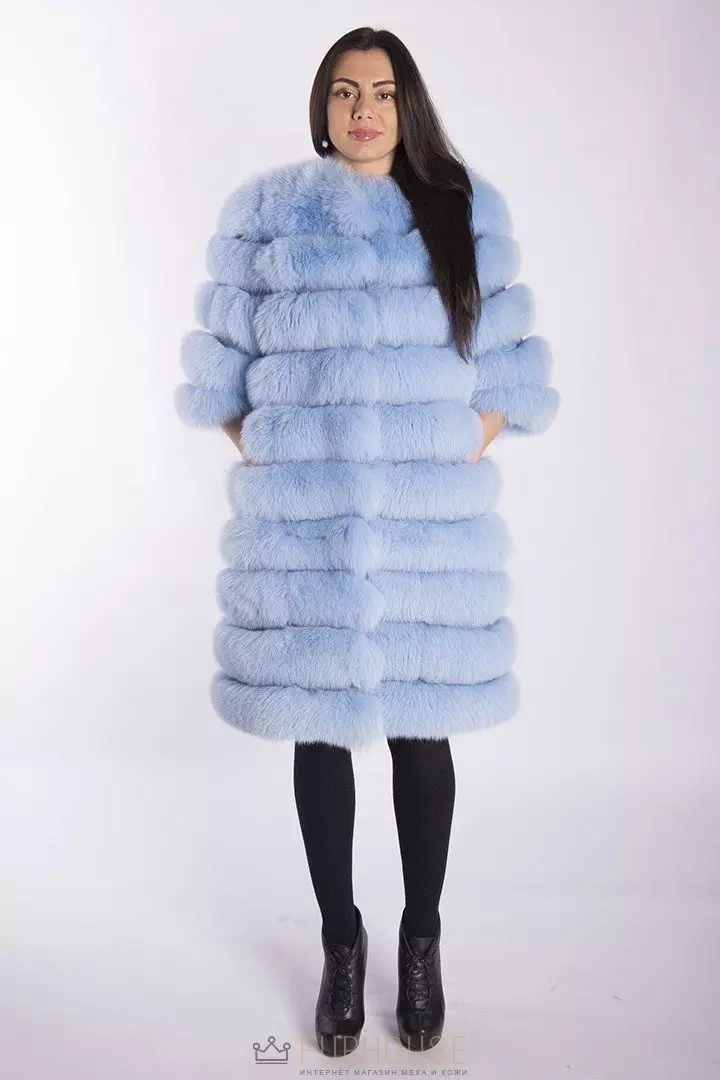 Spring Fur Sritt 2021 (108 fotografií): Sadz kabát s kapucňou, teplým, fínskym, recenziami 772_68