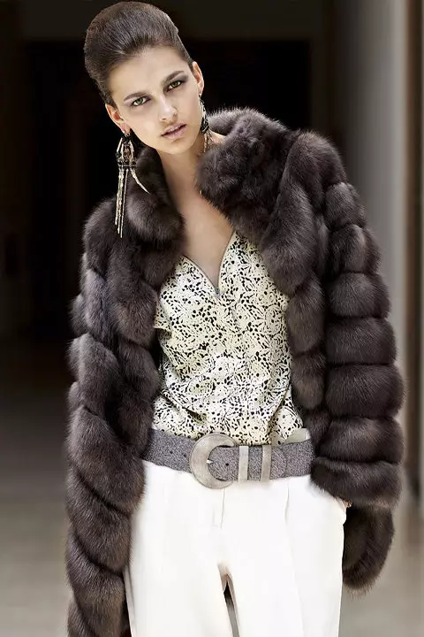 Spring fur coat 2021 (108 photos): Sadz coat with hood, warm, Finnish, reviews 772_85