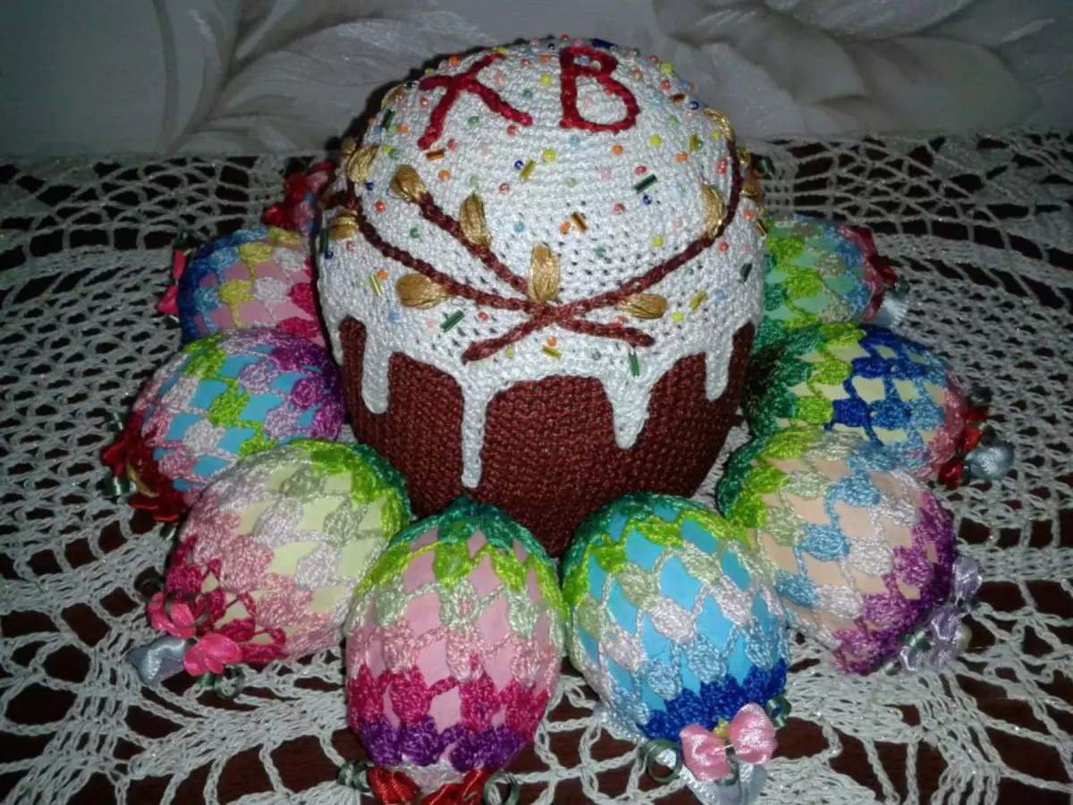 ຂອງຂວັນສໍາລັບ Easter (27 ຮູບພາບ): ເລືອກທີ່ລະລຶກຂອງ Easter, ແນວຄວາມຄິດຂອງຂວັນທີ່ຖັກດ້ວຍ crochet ດ້ວຍຕົວທ່ານເອງ. ຄວາມຄິດຂອງເຂົ້າຫນົມແລະຂອງຂວັນເຈ້ຍ 7731_20